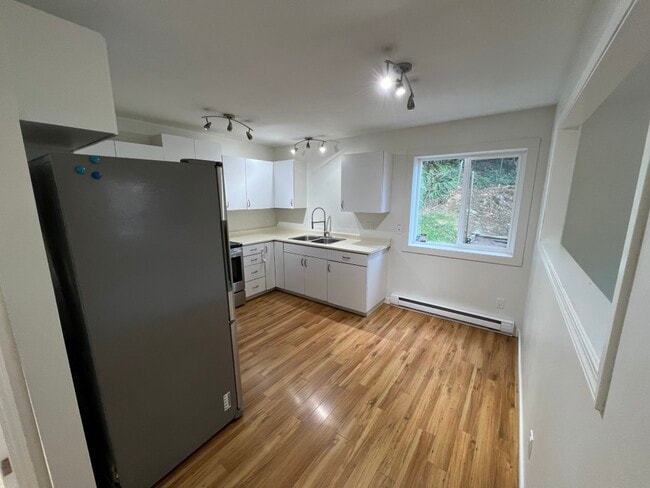 Photo - 3973 Trillium Ln Unit *