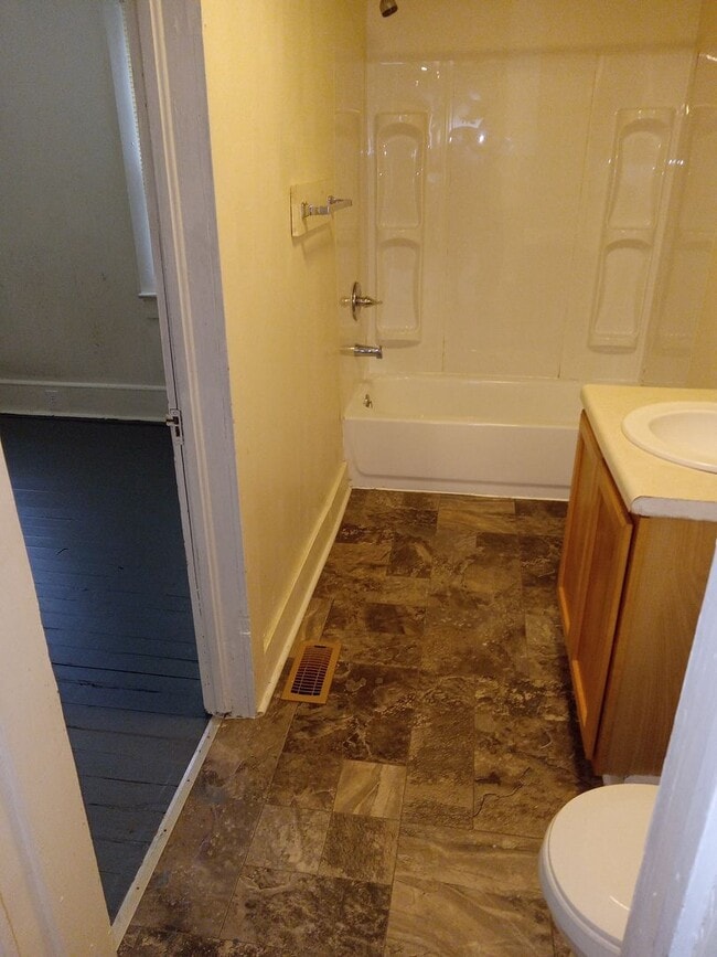 Photo - Affordable cozy 2 bedroom, 1-bathroom hous...