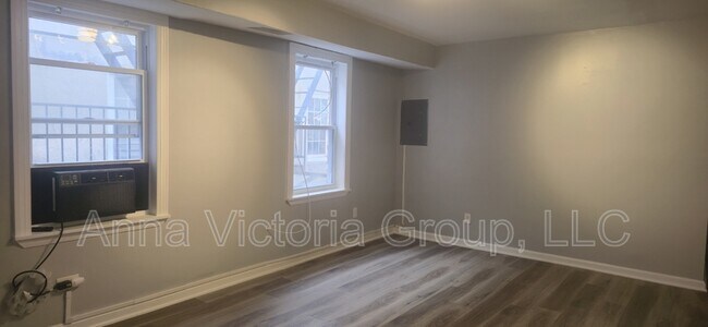 Photo - 203 N Carey St