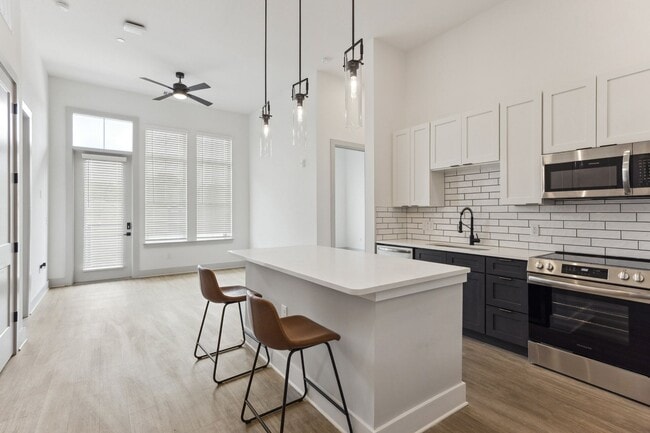 Building Photo - VALE Lake Wylie Rental