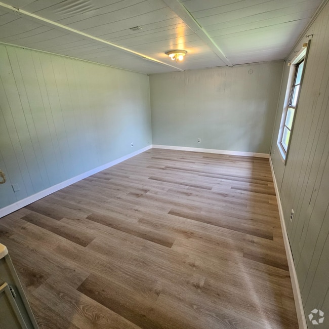 Building Photo - 2764 TX-327 Rental
