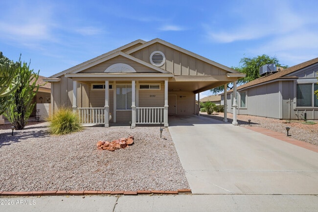 Building Photo - 6532 S Sawgrass Dr