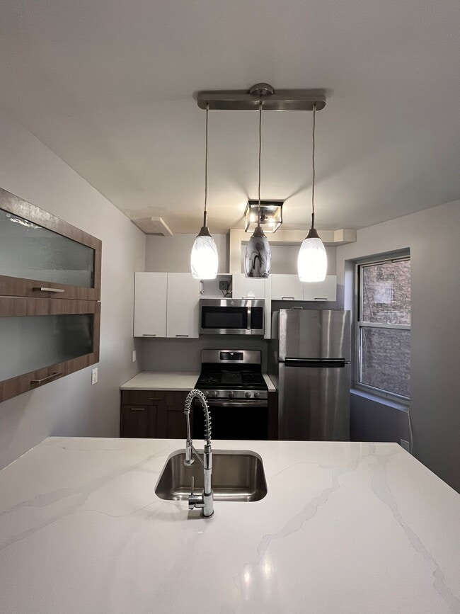 Building Photo - 271 Hancock Ave Unit 2