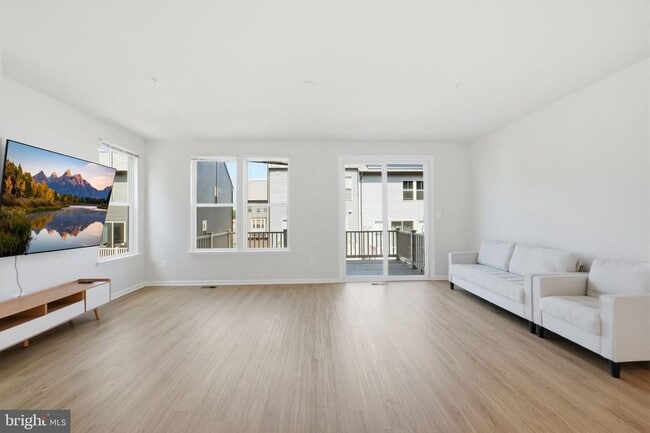 Photo - 16912 St William Wy