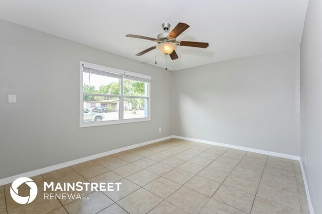 Photo - 671 Caliente Way