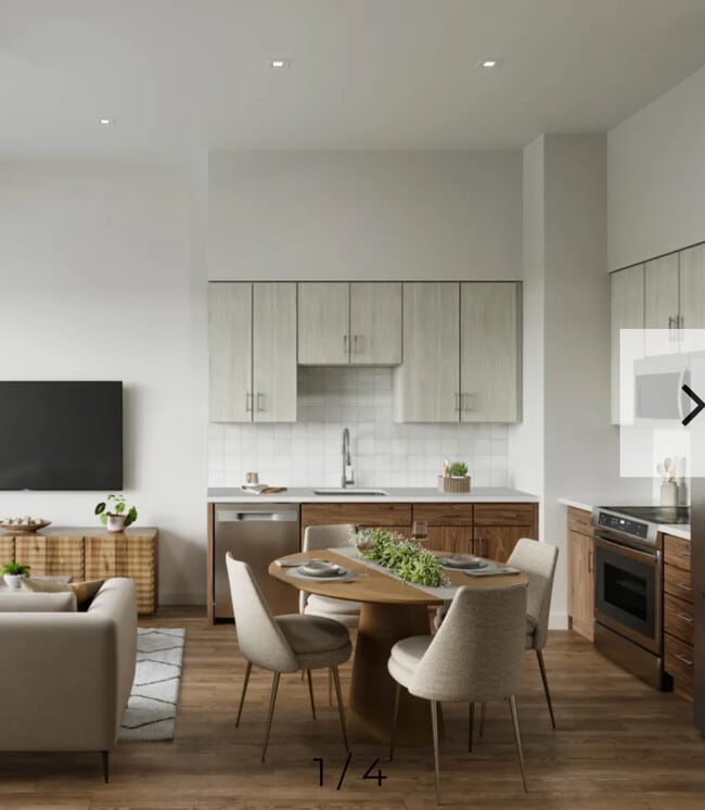 Photo - Tower Broadway