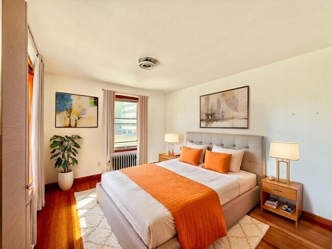 Photo - 18 Bigelow St