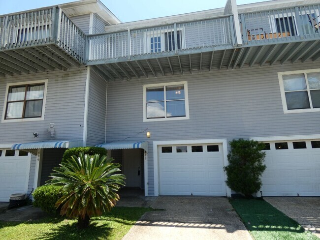 Building Photo - Unique Town Home Near NAS Pensacola