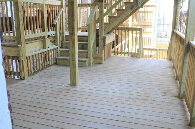 Photo - 1008 W Dakin