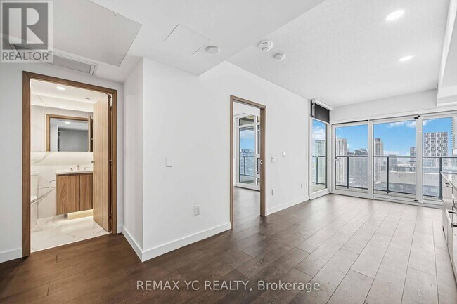 Photo - 3 Concord Cityplace Wy Unité 2812