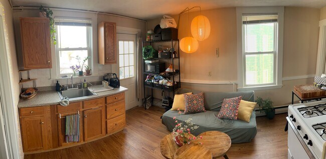 Building Photo - 17 Endicott Ave Unit 6