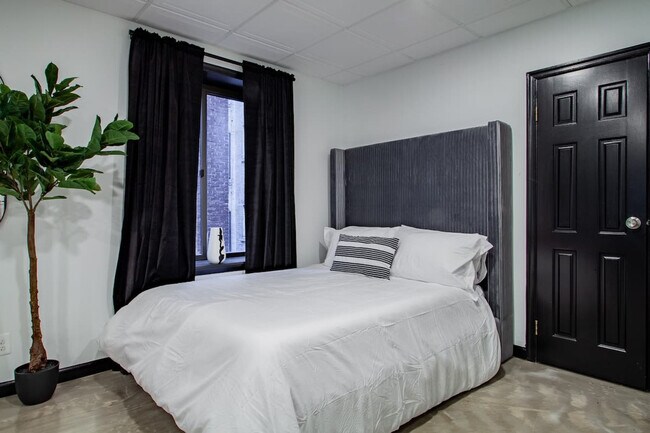 Photo - 1020 16th St NW Unidad ID1037710P