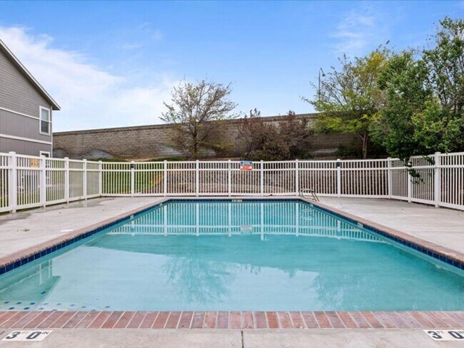 Photo - 6405 Chapel Hill Blvd Unit #P201