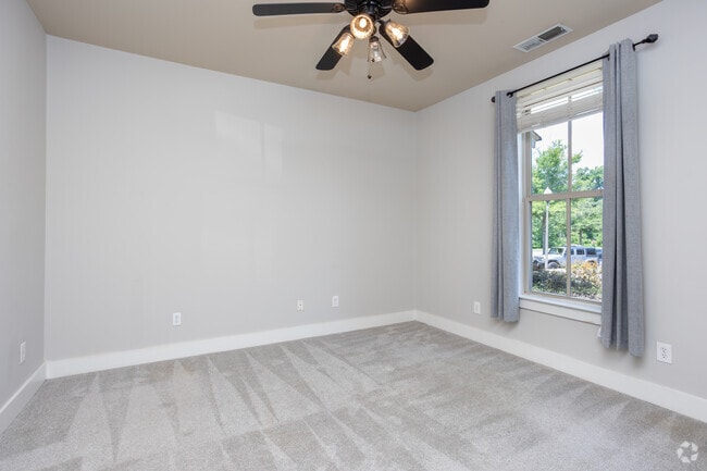 3BR, 3BA - 1,426SF - Primary Bedroom