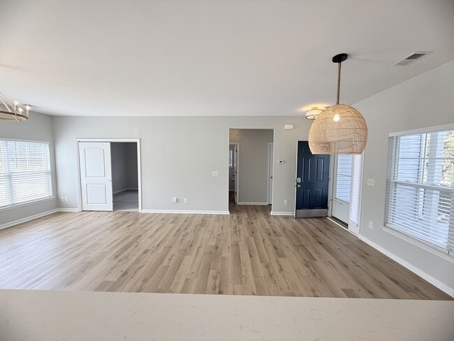 Photo - 207 Cupola Dr