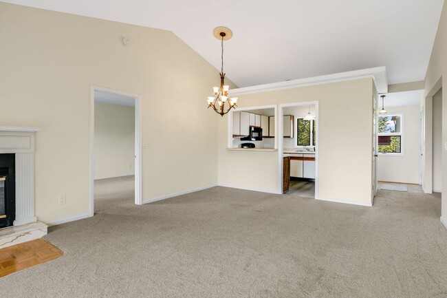 Photo - 2-Bedroom, 2-Bathroom Condo with Stunning Downtown Views