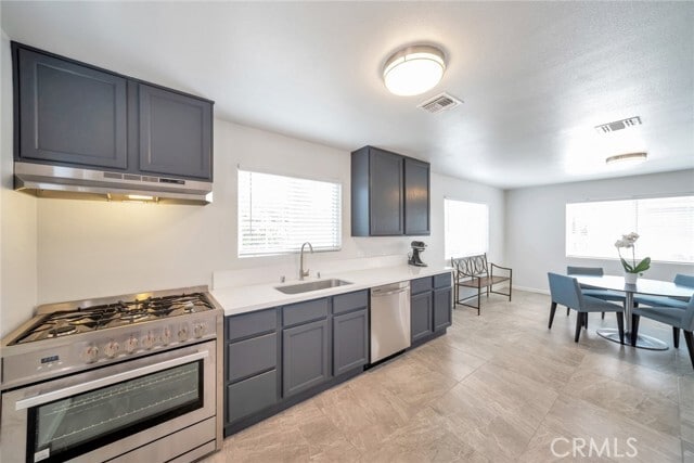Photo - 17609 Covello St