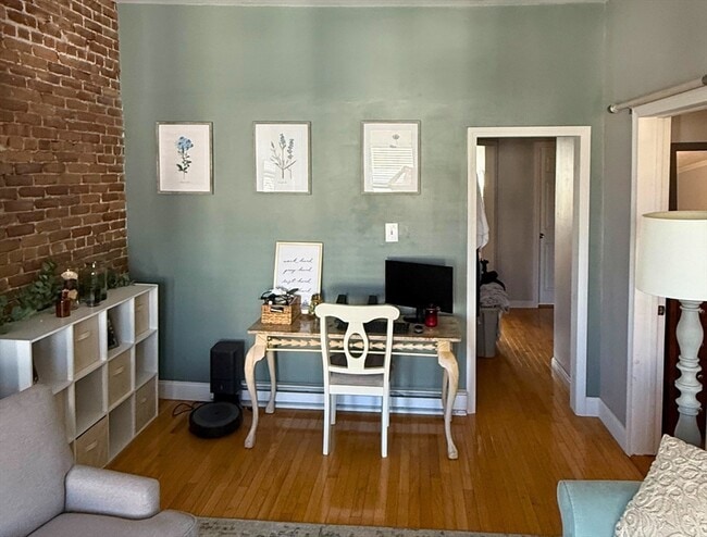 Photo - 265 Lexington St Unit 4