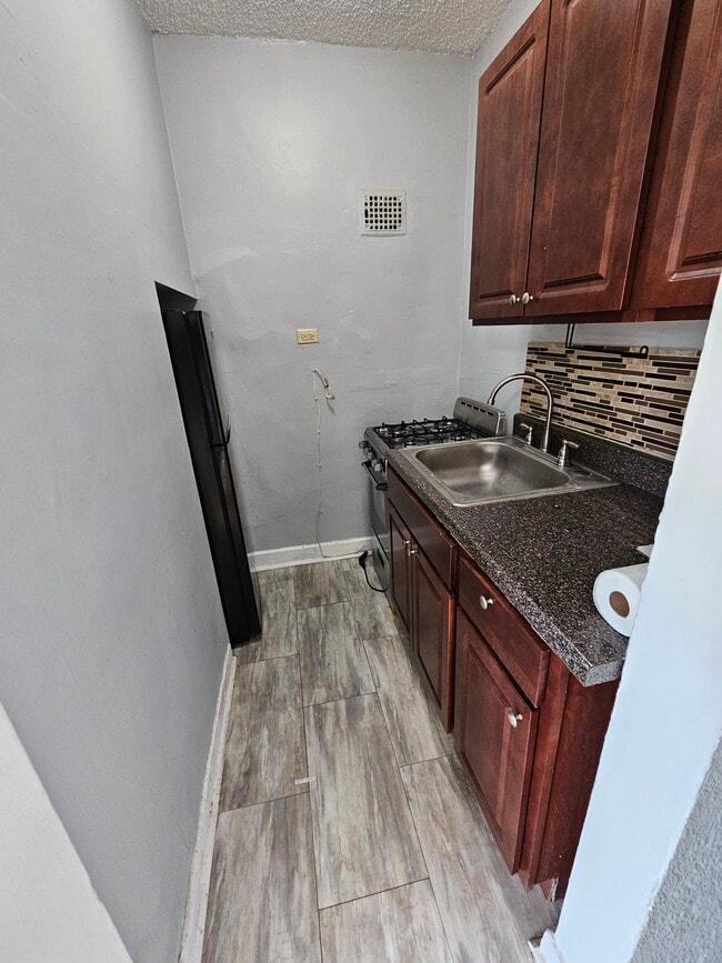 Photo - 4725 N Beacon St