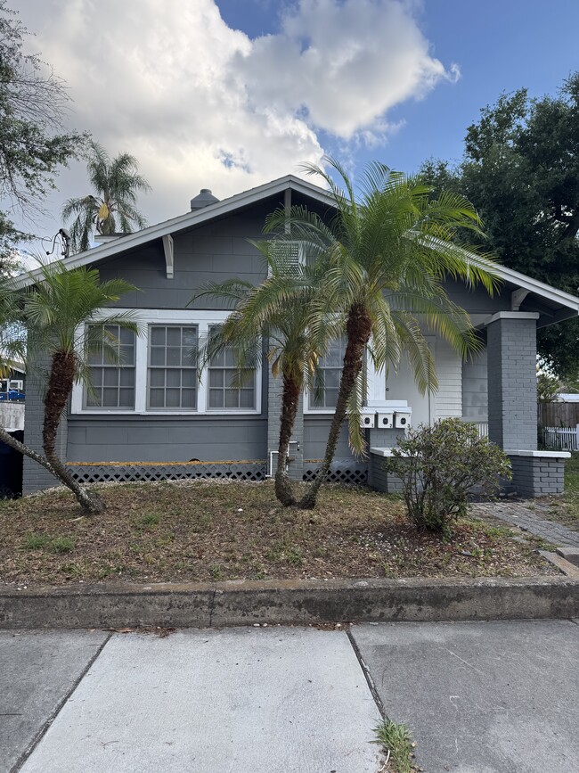 Building Photo - 607 E Louisiana Ave Unit 1