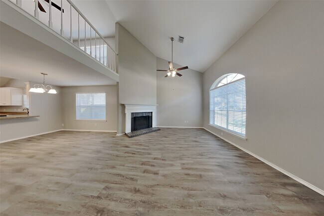 Photo - 16819 Kettle Creek Dr