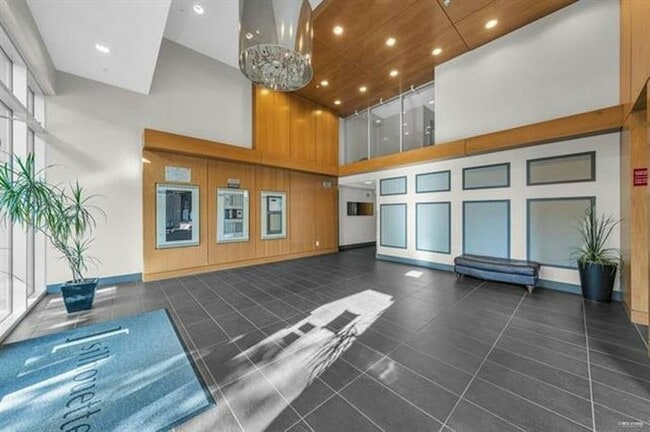 Photo - 9868 Cameron St