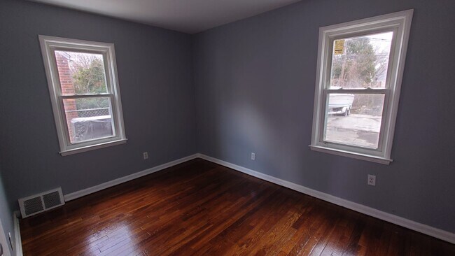 Photo - 12886 Riad St