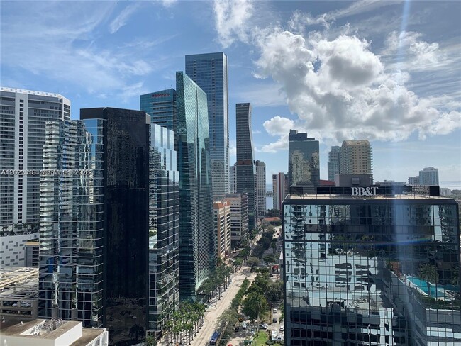 Building Photo - 1060 Brickell Ave Unit 2309