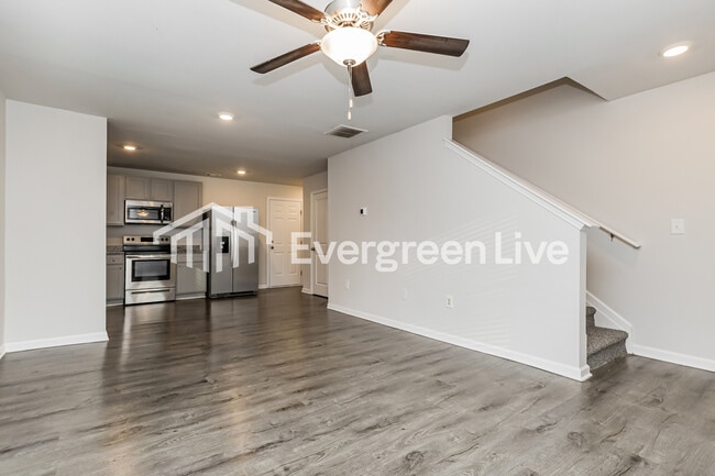 Photo - 119 Kingston Ct