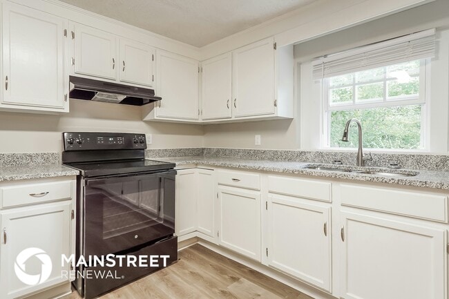 Photo - 2112 Headrick Rd