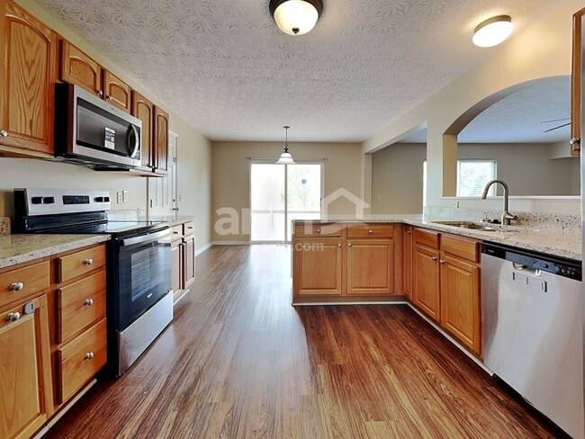 Photo - 1231 Edgebrook Ct