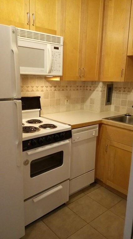 *Las imágenes son muestras representativas de la unidad anunciada. En algunos casos, las unidades reales que visita... - 16 Winchester St Unidad 33