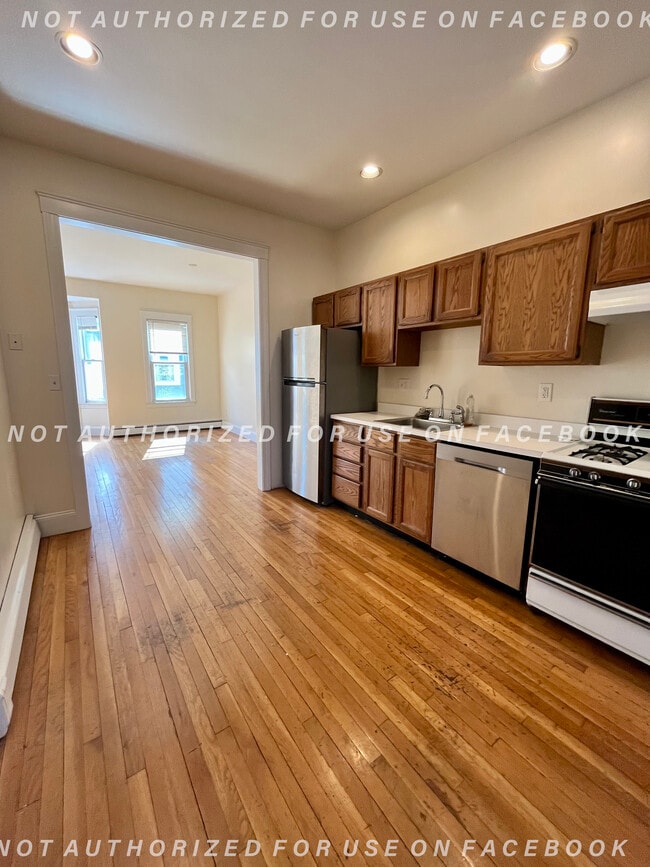 Photo - 137 High St Unit 3