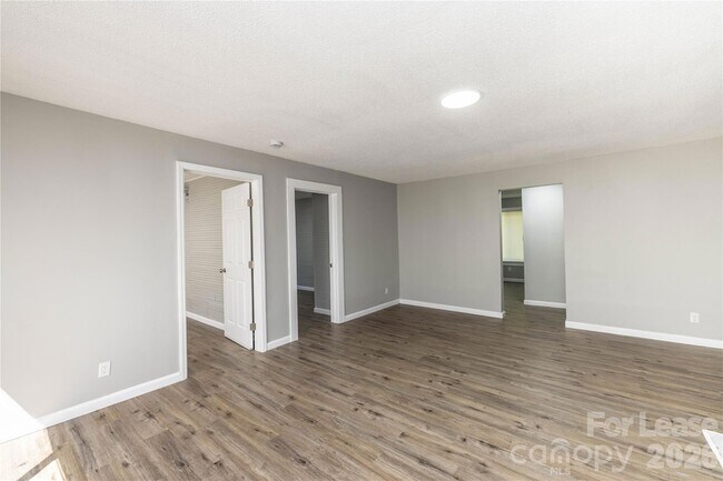446 W Main St Unit 2