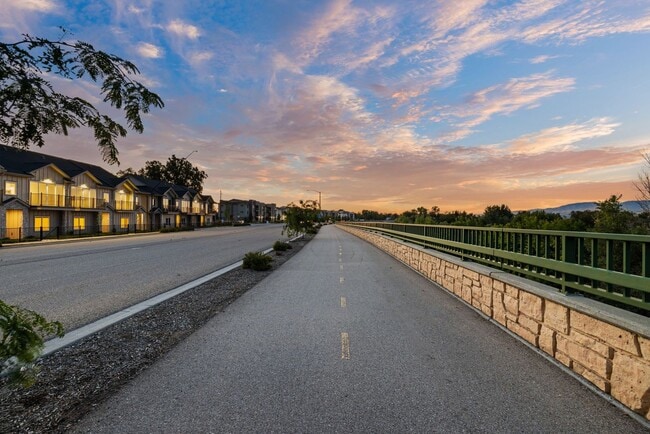 Photo - 2213 S Federal Way