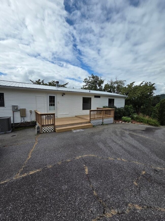 Photo - 83 Sandlin Rd