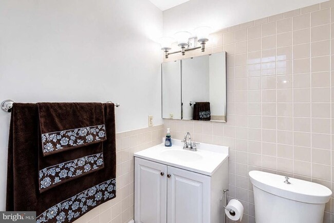 Photo - 44 Brambling Ln