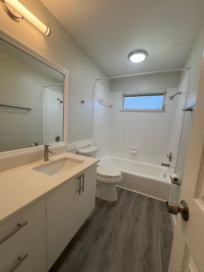 Photo - AVAILABLE NOW!  2 Bedroom 2 Bath Duplex wi...