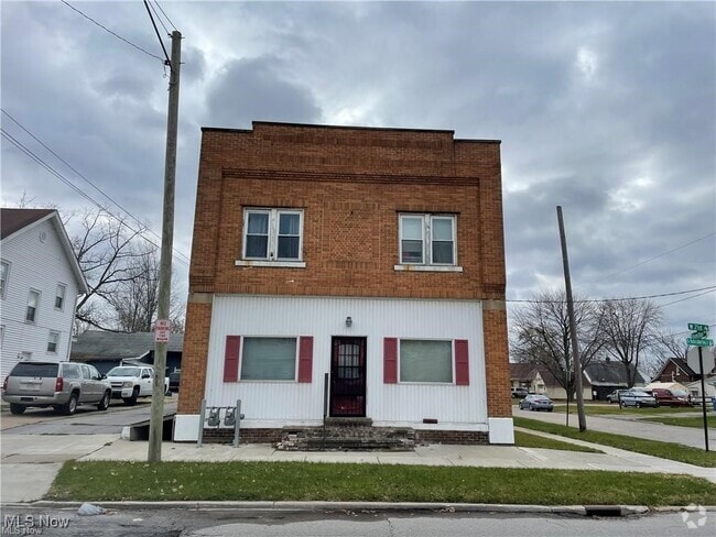 Building Photo - 1063 W 21st St Unit Lower Rental