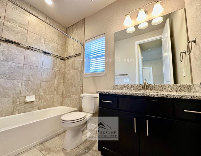 Photo - 7142 Bigtooth Maple Dr House