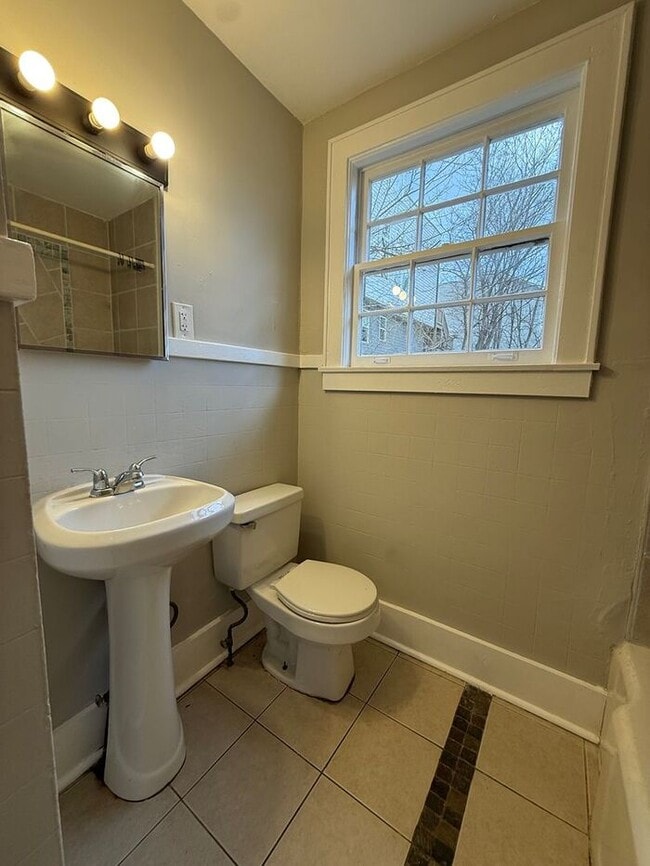 Photo - Wedgewood / Houston!! 3/1 Brick House!