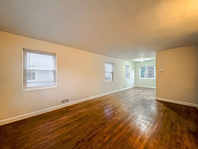 Photo - Beautiful 3 Bed 1 Bath End Row Brick Townhouse With Fenced In Yard In River Terrace