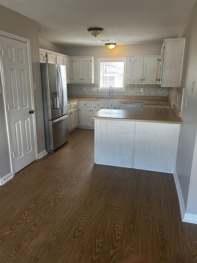 Photo - 125 Janis Marie Cove