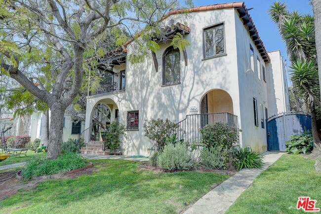 Building Photo - 10567 Ayres Ave