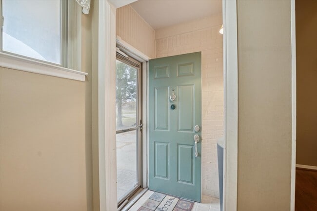 Photo - 4254 Halkirk Dr