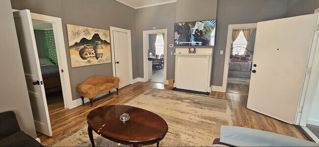 115 Larch Cir