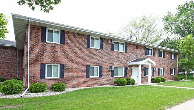 Deckner Manor Apartment Homes