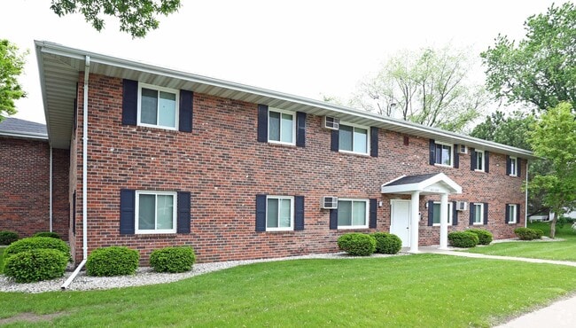 Photo - Deckner Manor Apartment Homes