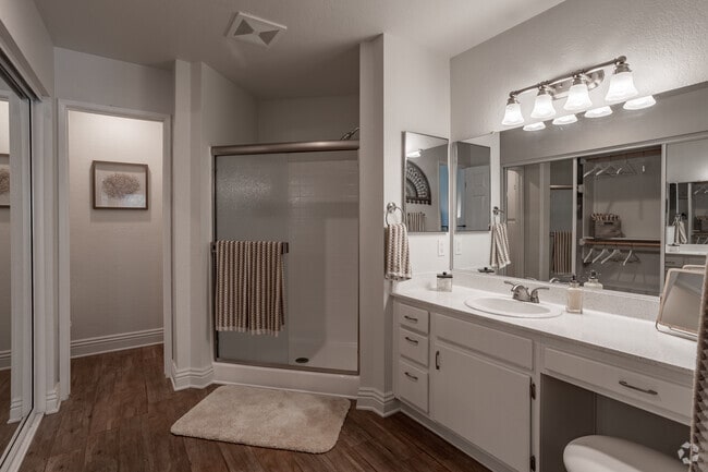 2BR, 2.5BA, -Loft - 1457 SF