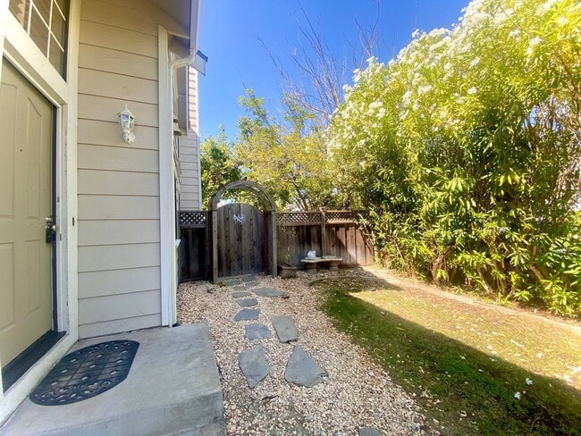 Photo - Beautiful 4-bedroom Ardenwood home Availab...